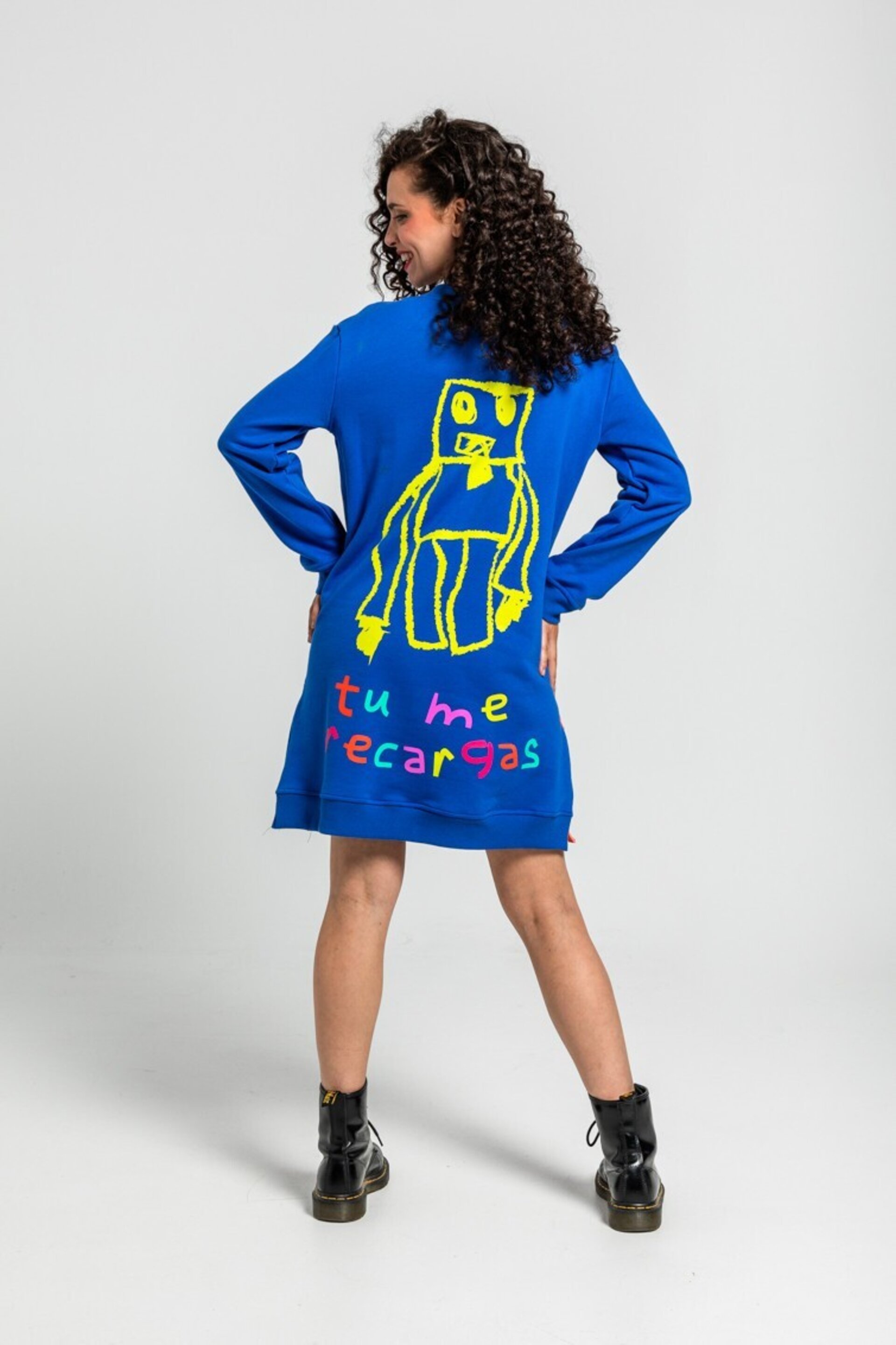 Vestido sudadera cremalleras de garabatos de robots multicolor de Lolina - 4