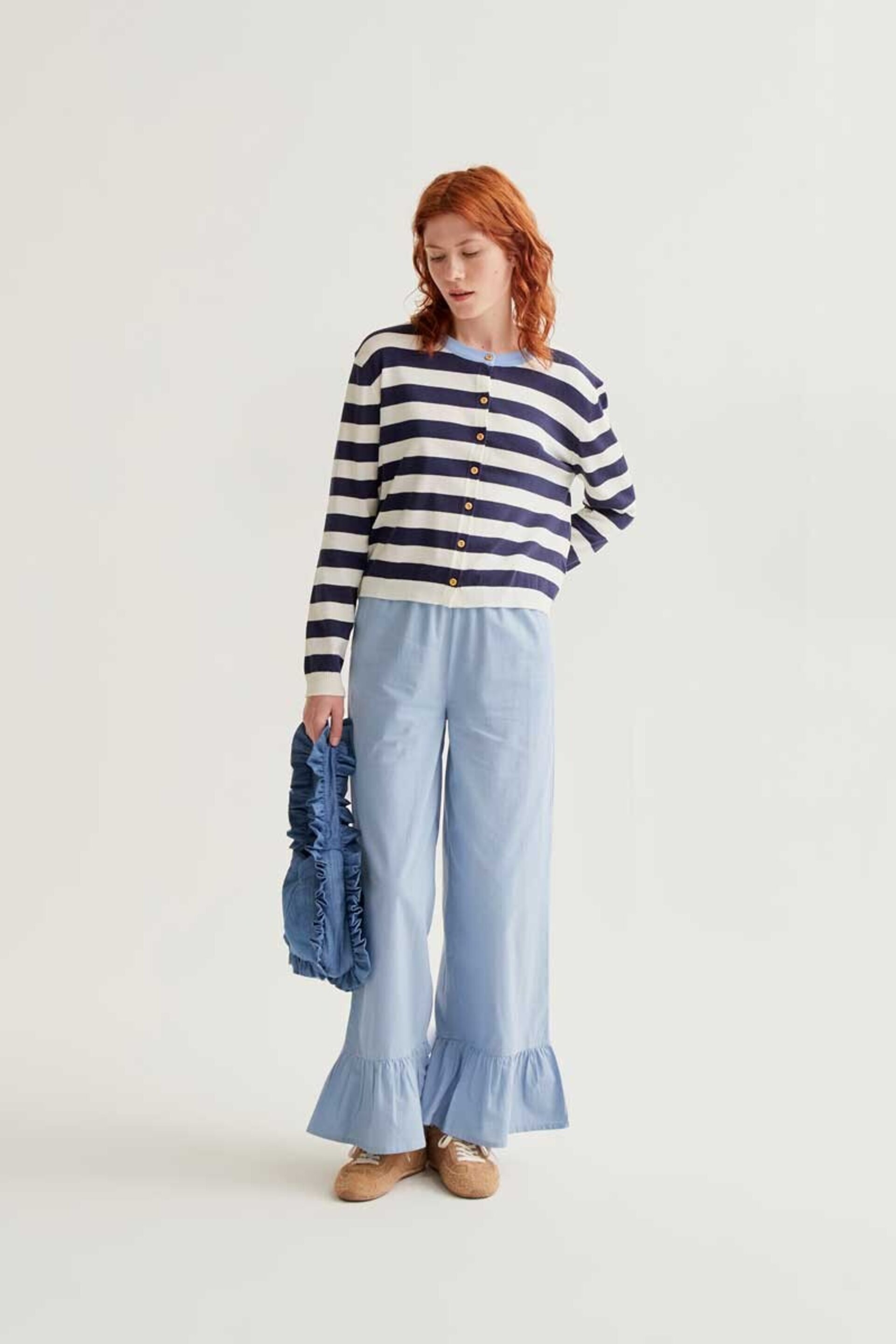 Cardigan de punto suave con estampado de rayas blanco y azul compañía fantástica - 3