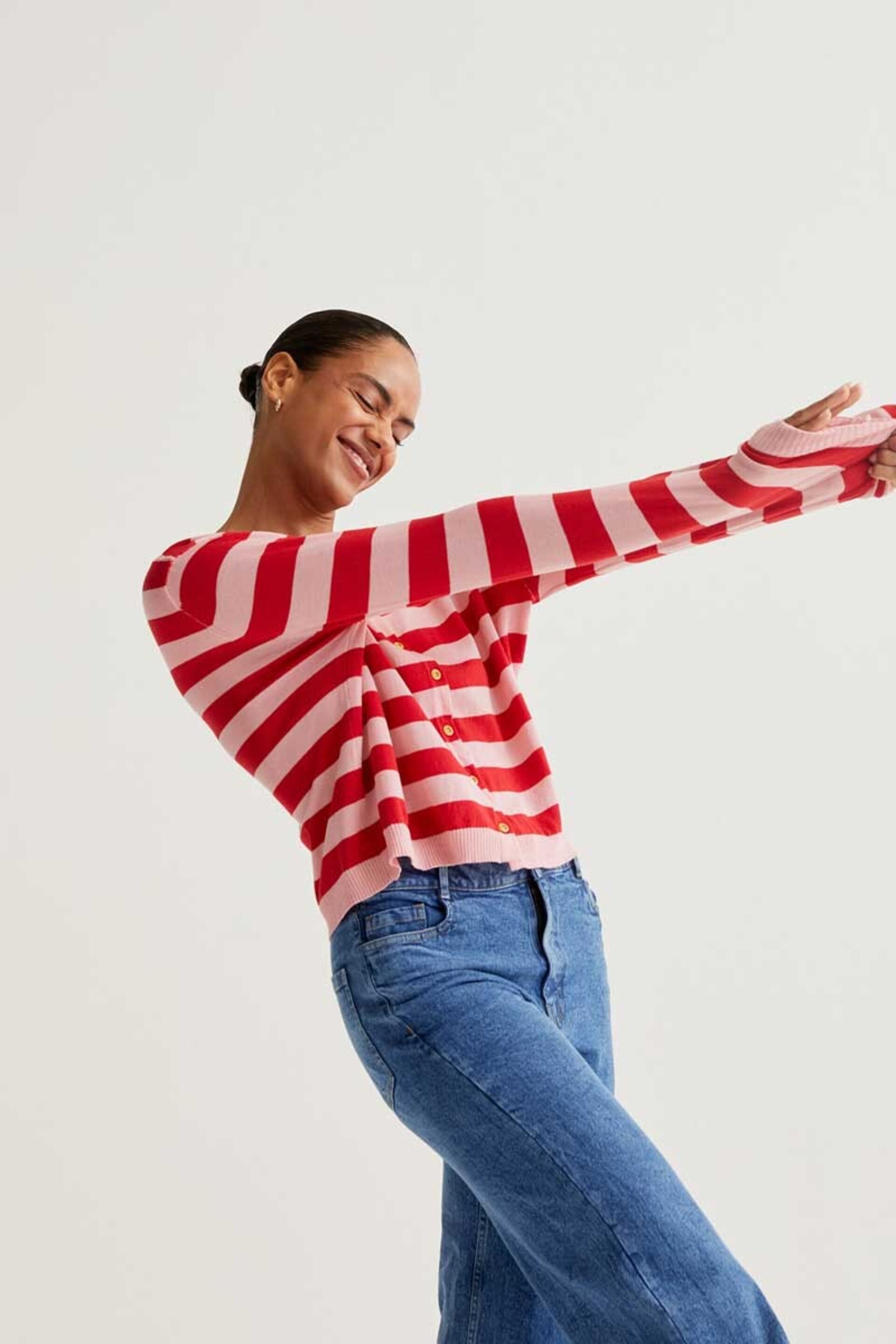 Cardigan de puntos suave con estampado de rayas rosa y rojo compañía fantástica - 3