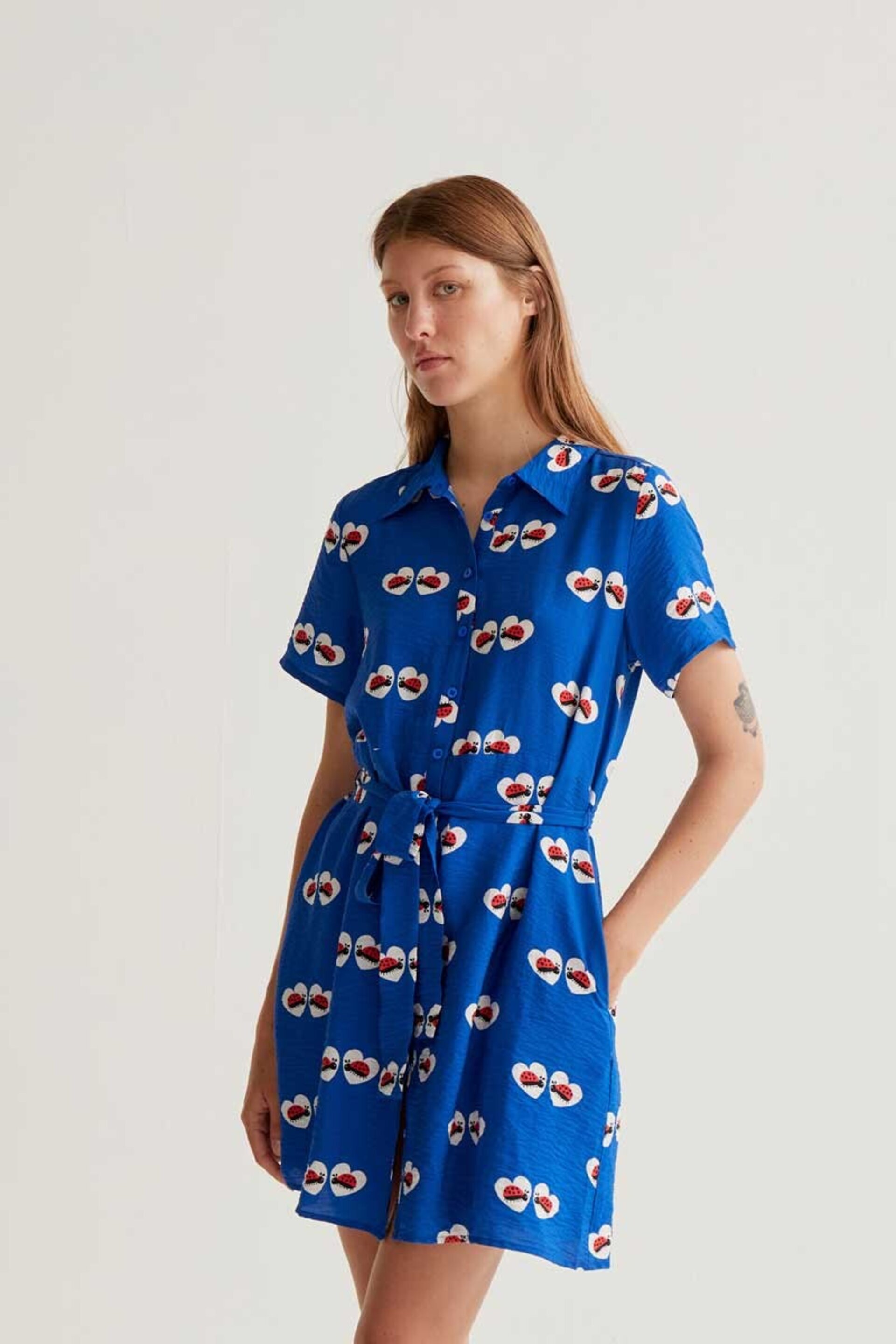 Vestido corto con estampado coccinella compañía fantástica - 1