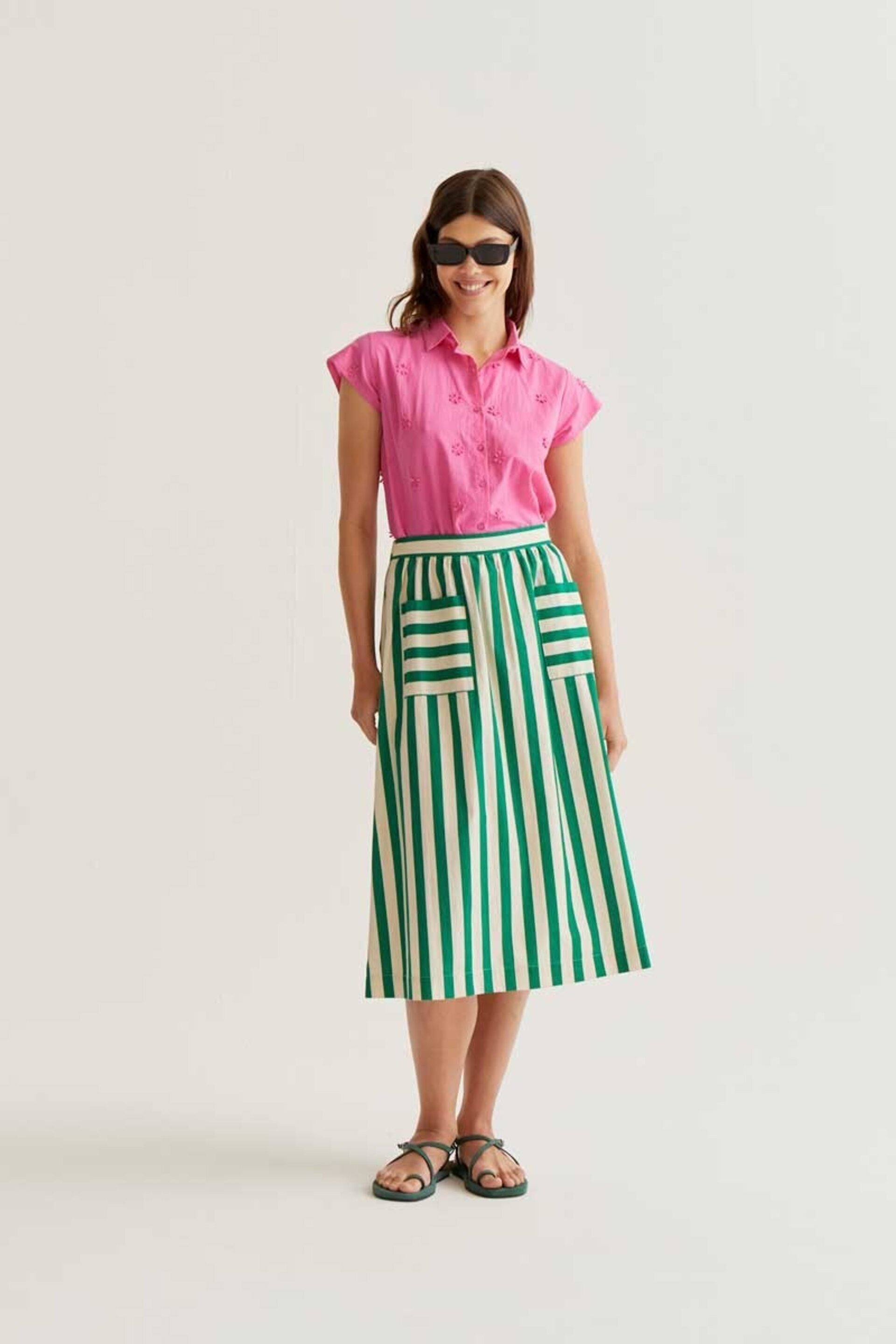 Camisa 100% algodón rosa con bordado floral compañía fantástica - 3