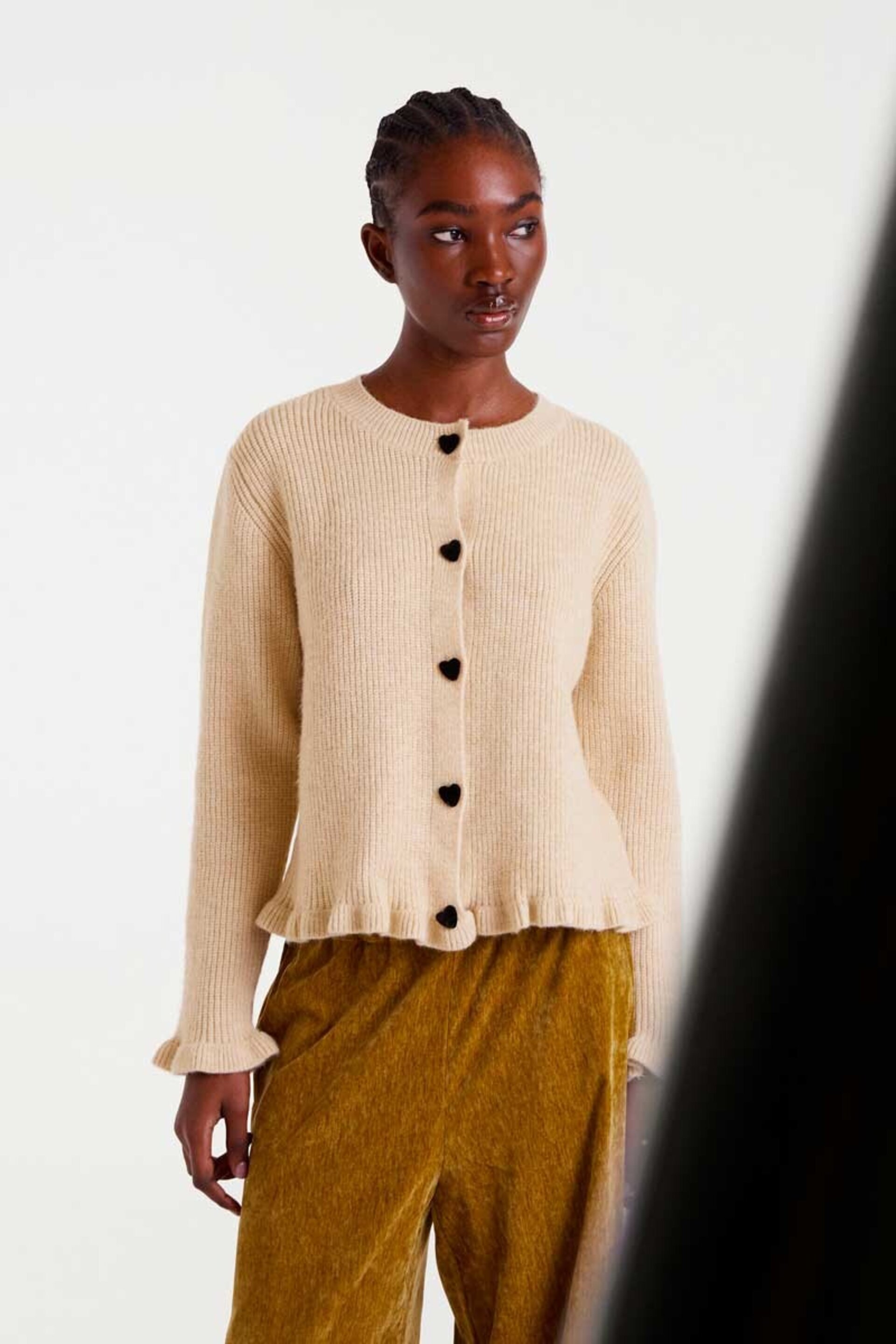 Cardigan punto beige con detalle de corazones compañía fantástica - 1