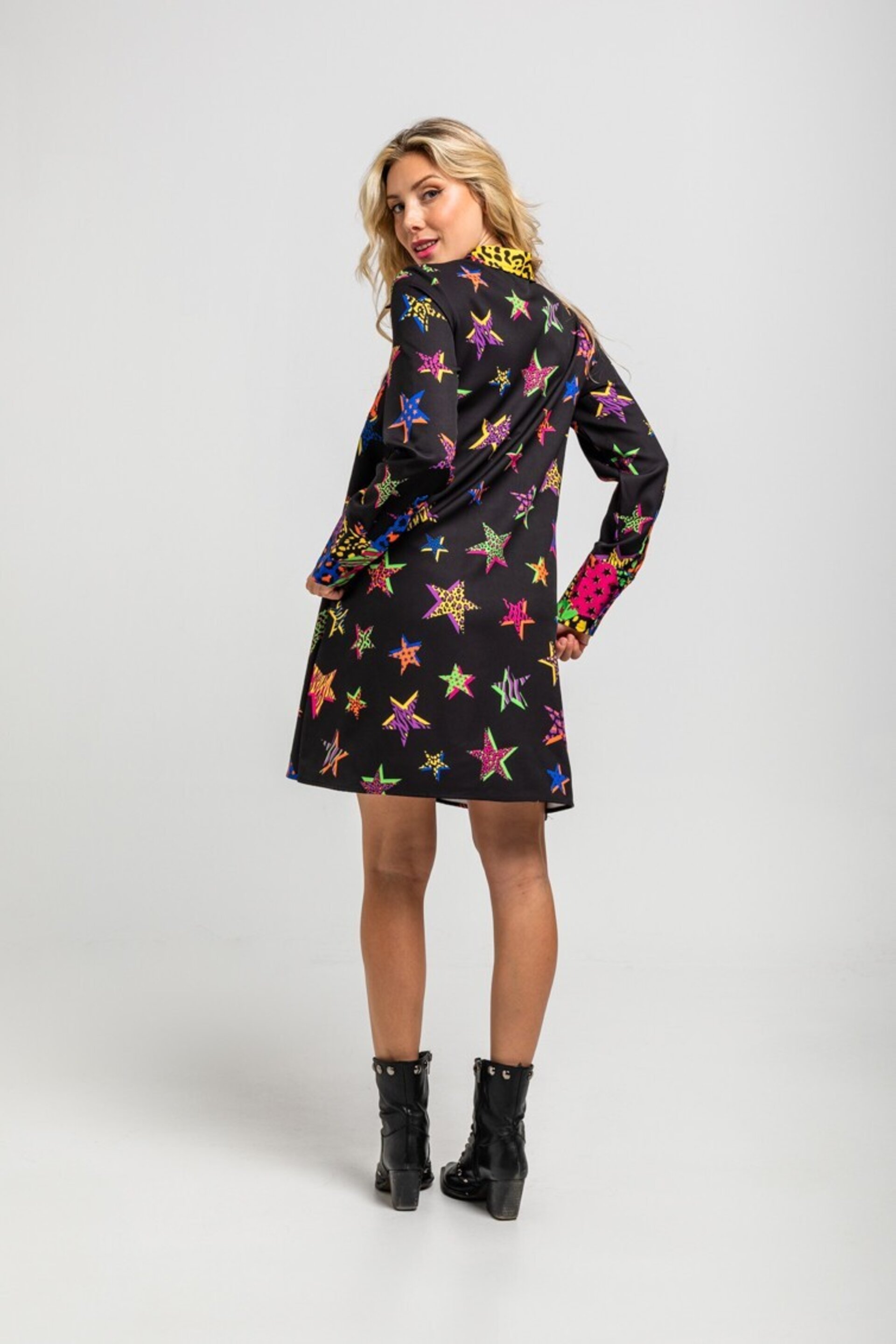 Vestido corte A Maxi cuello camisero de estampado de estrellas con animal print - 5