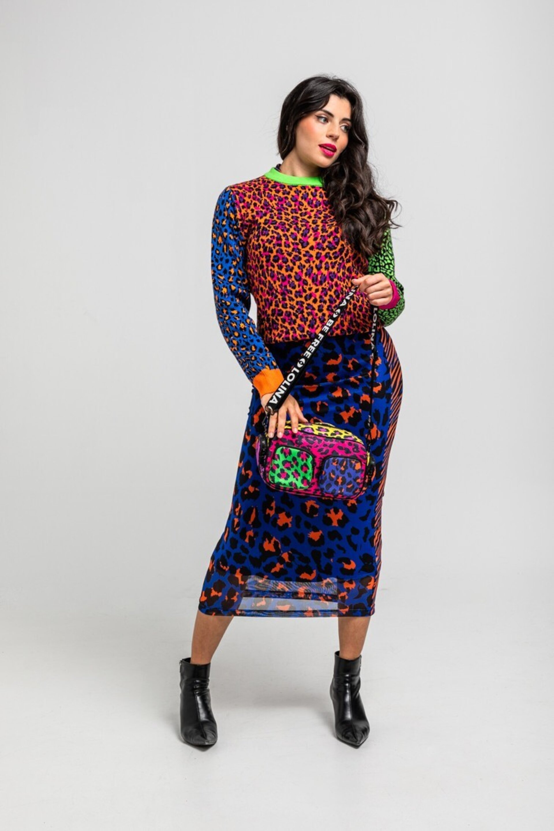 Suéter ajustado de estampado variado de animal print-caótica de Lolina - 4