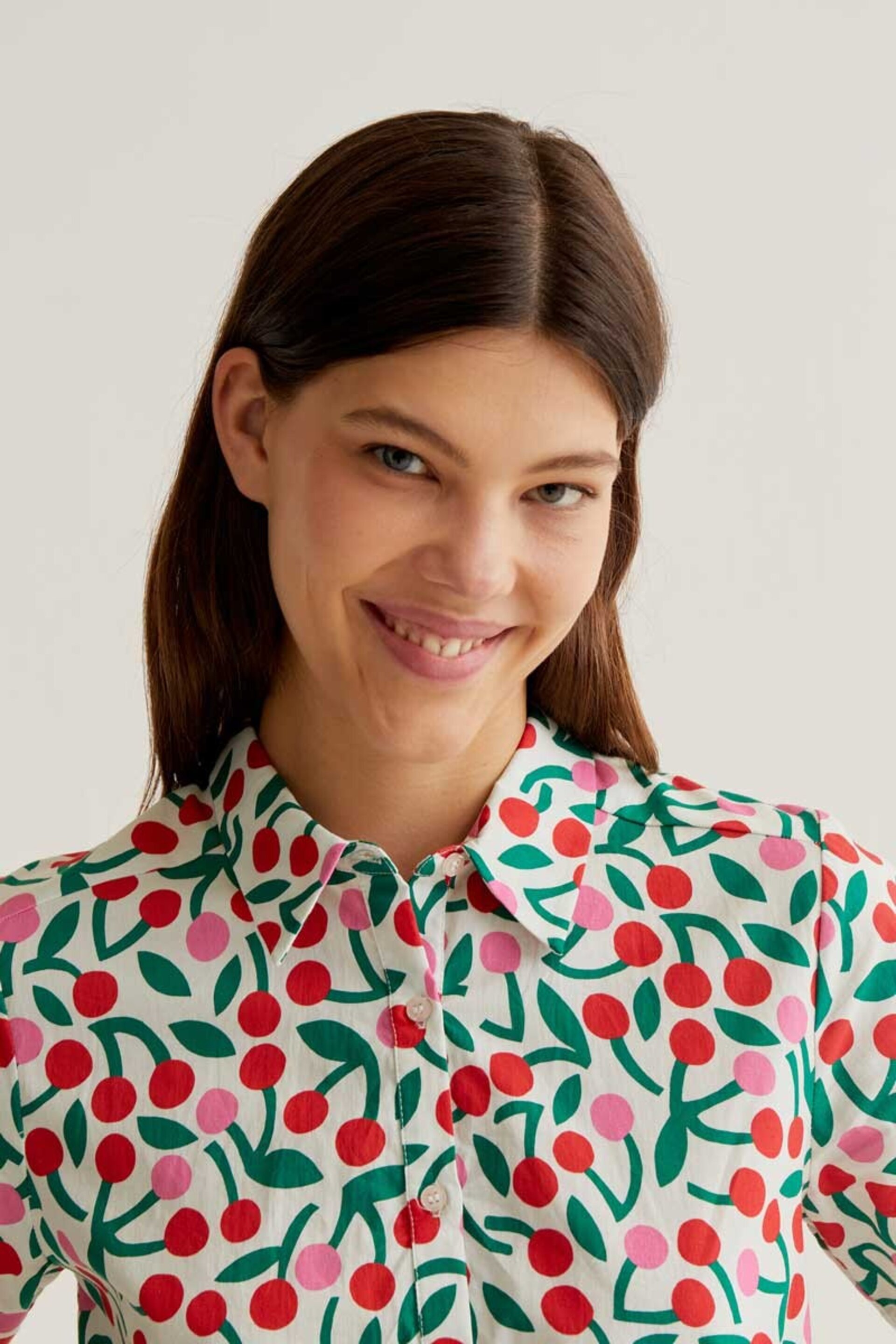 Vestido corto con estampado guinda compañía fantástica - 4