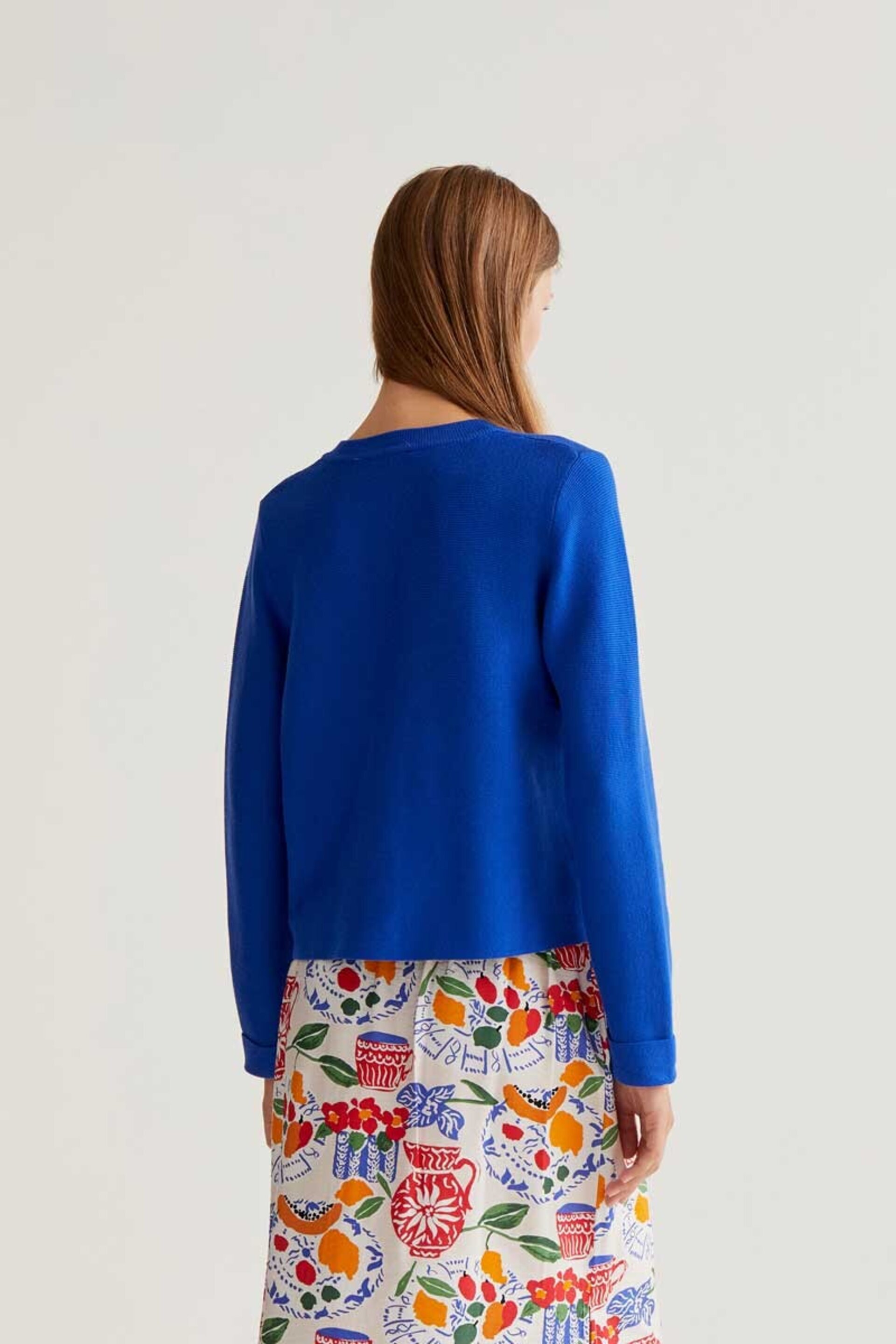 Cardigan de punto azul con botones grandes compañía fantástica - 4