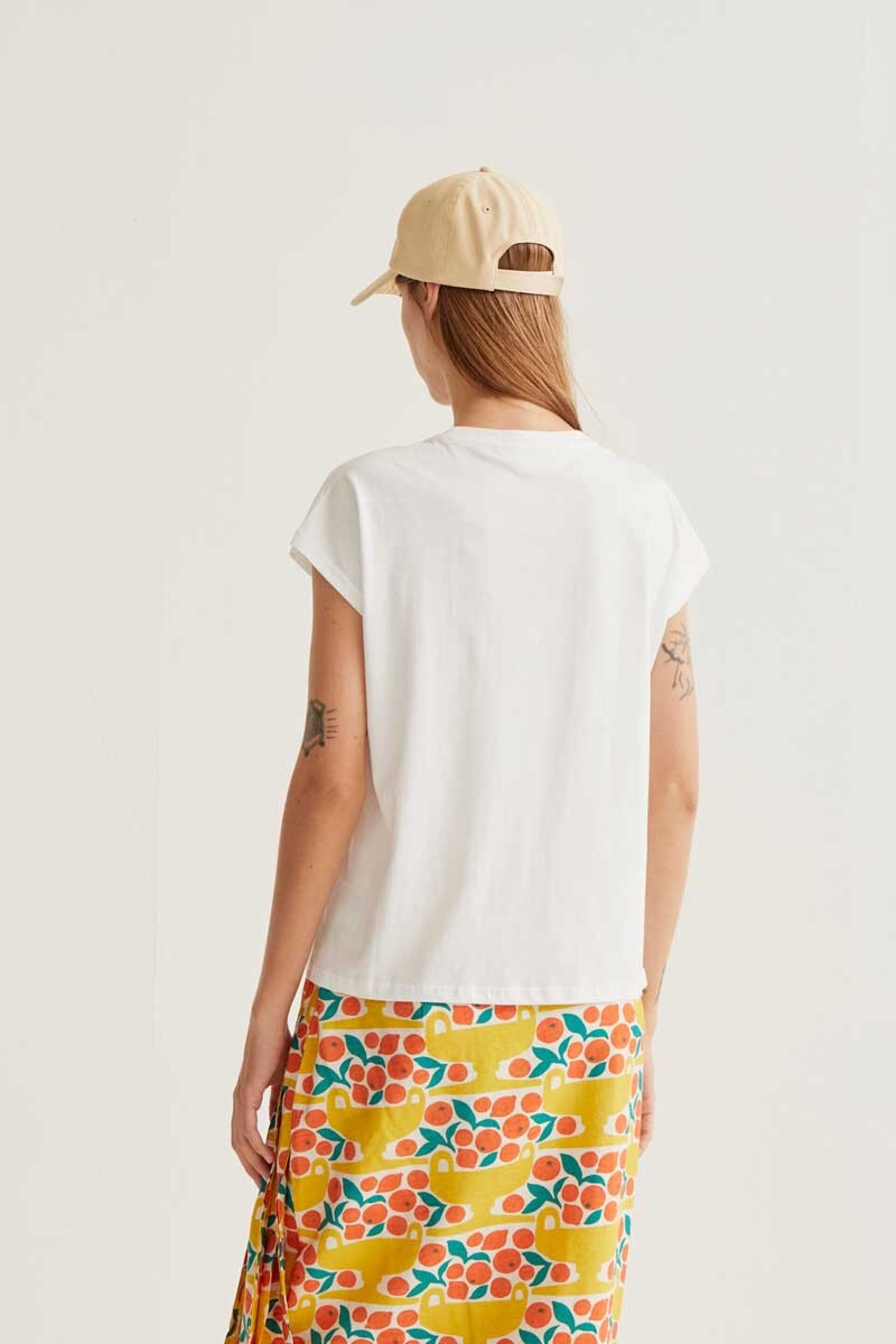 Camiseta básica 100% algodón blanca compañía fantástica - 5