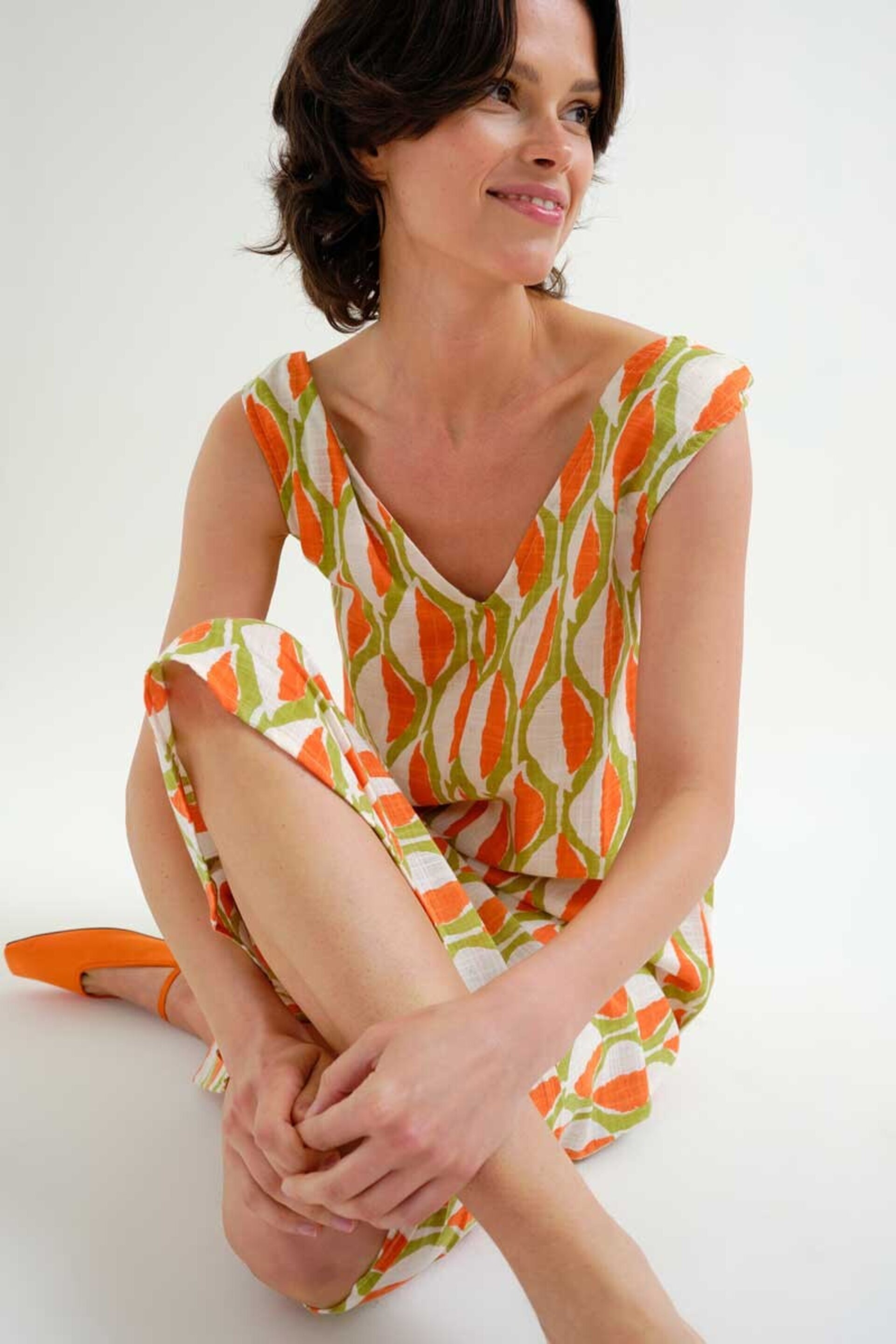 Vestido corto con estampado aloe compañía fantástica - 2