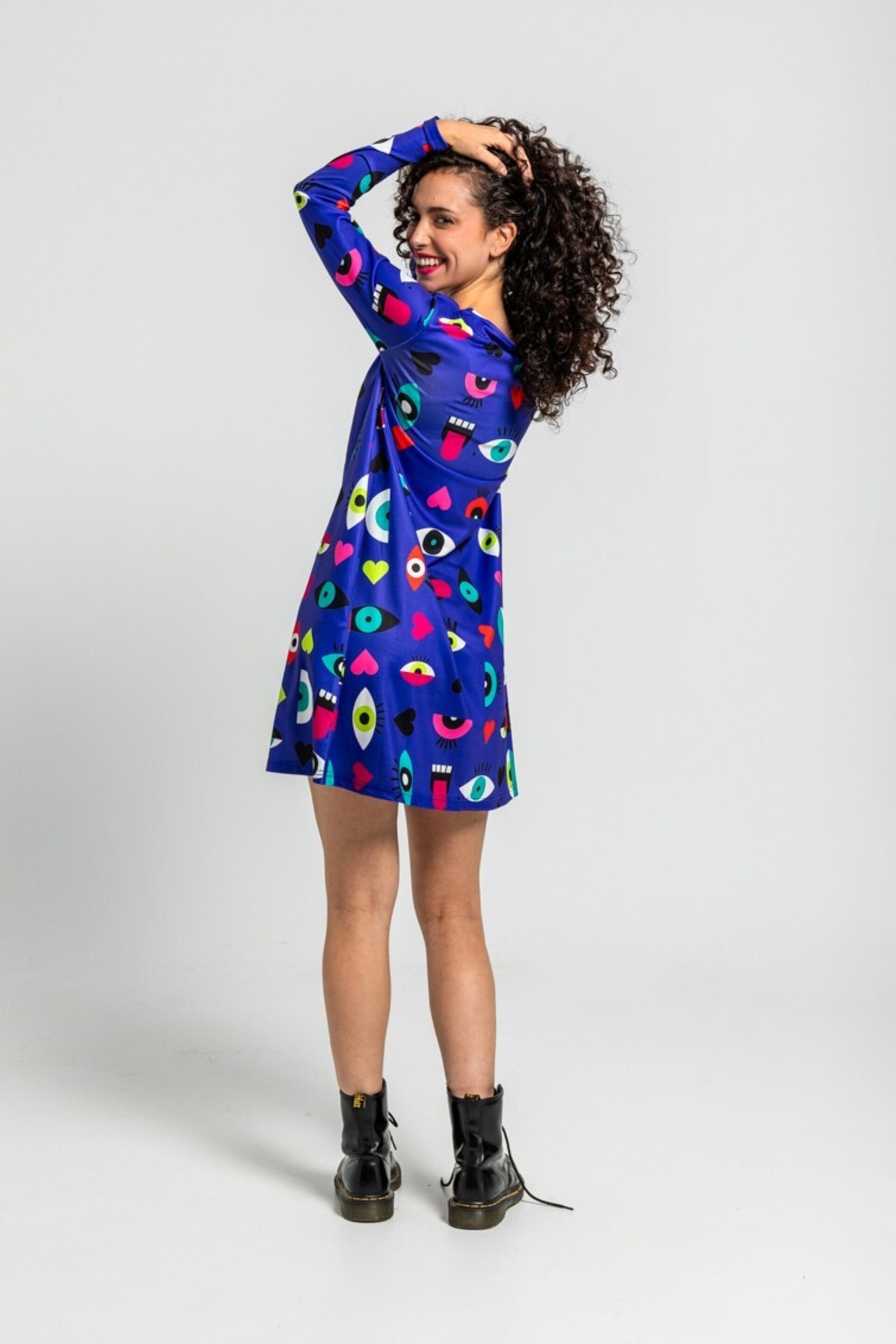 Vestido corte A de ojos corazones y bocas love yourself de Lolina - 3