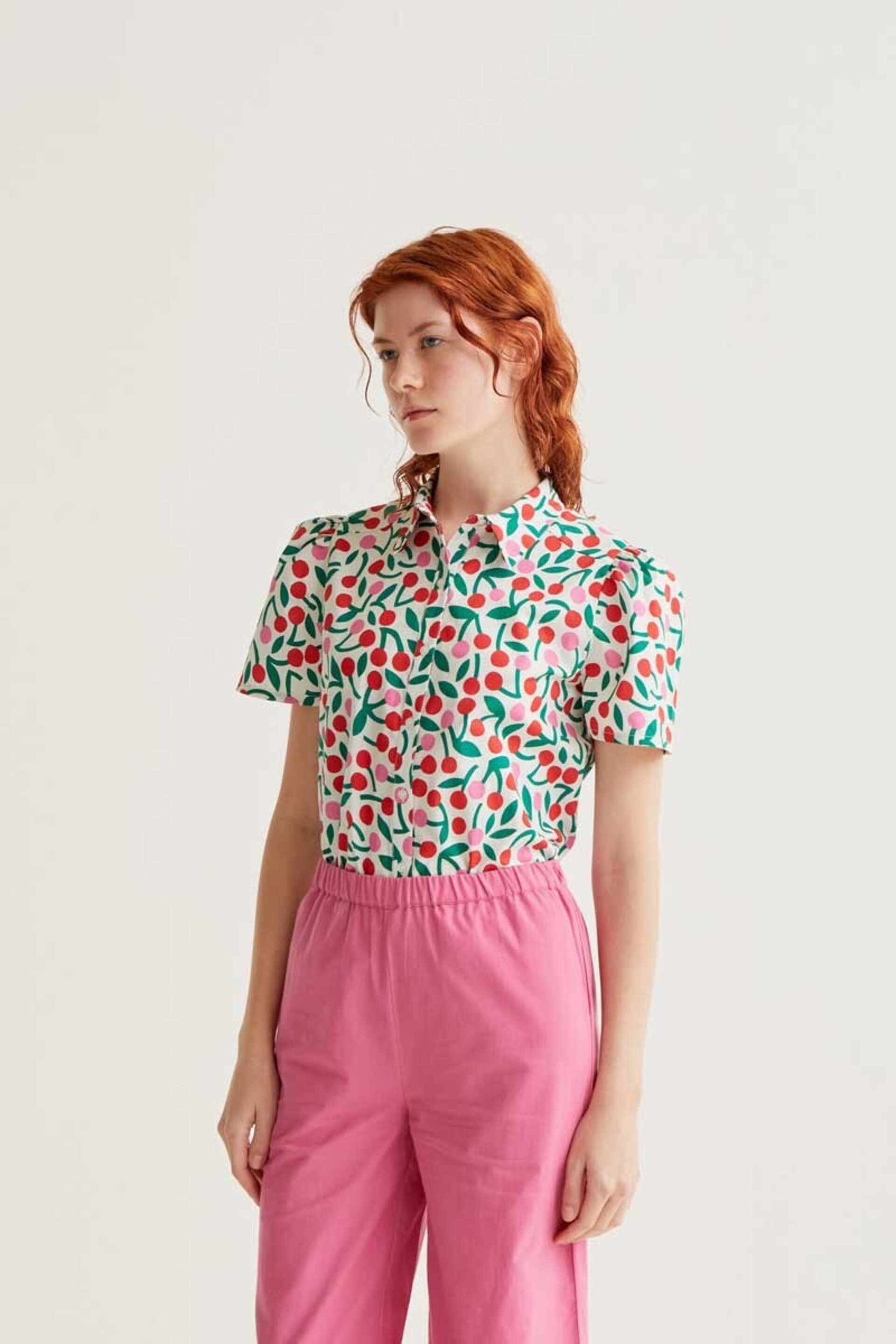 Camisa con estampado guinda compañía fantástica - 4