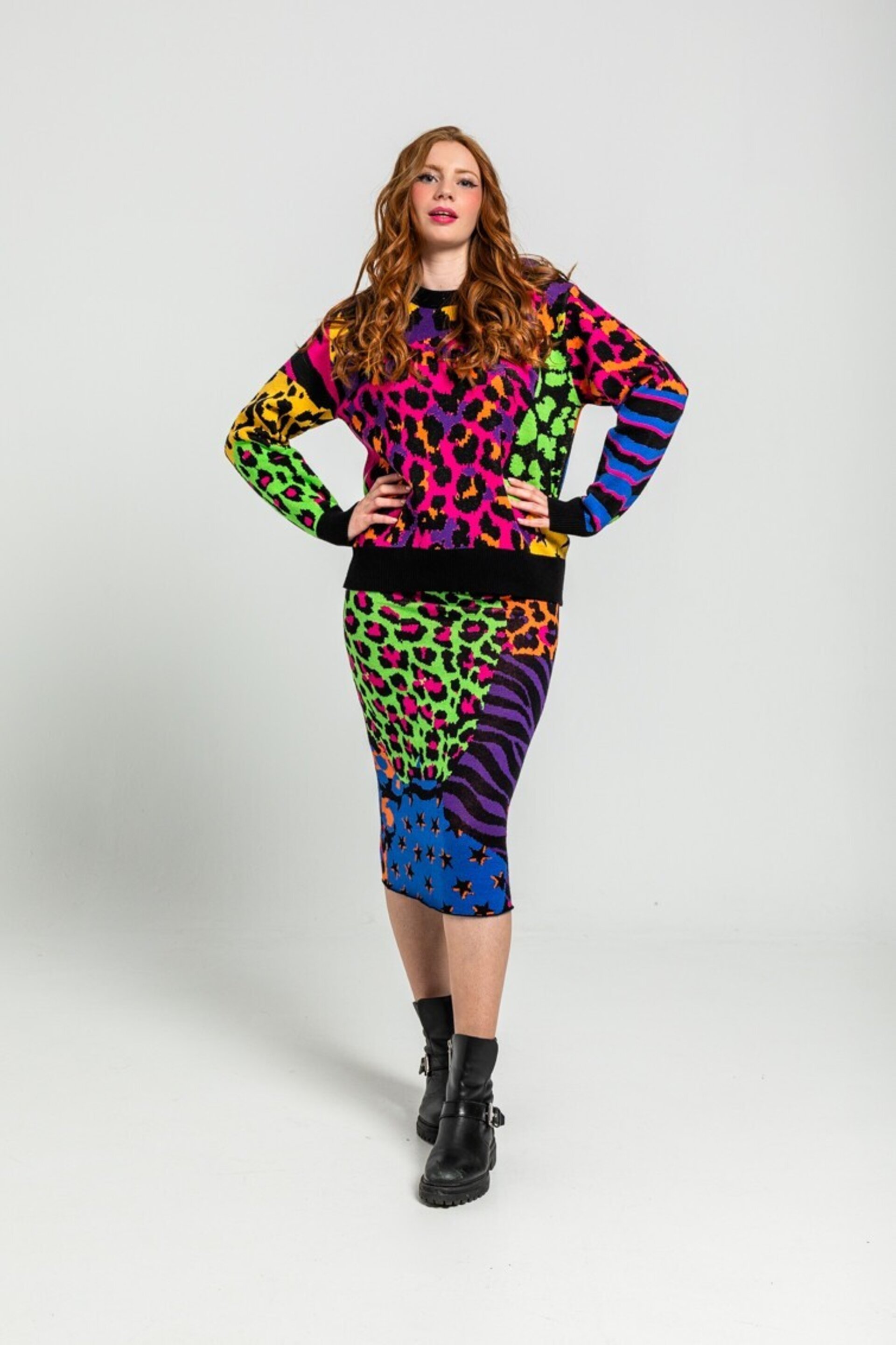 Falda. Tejido de estampado variado de animal print caótica lolina - 1