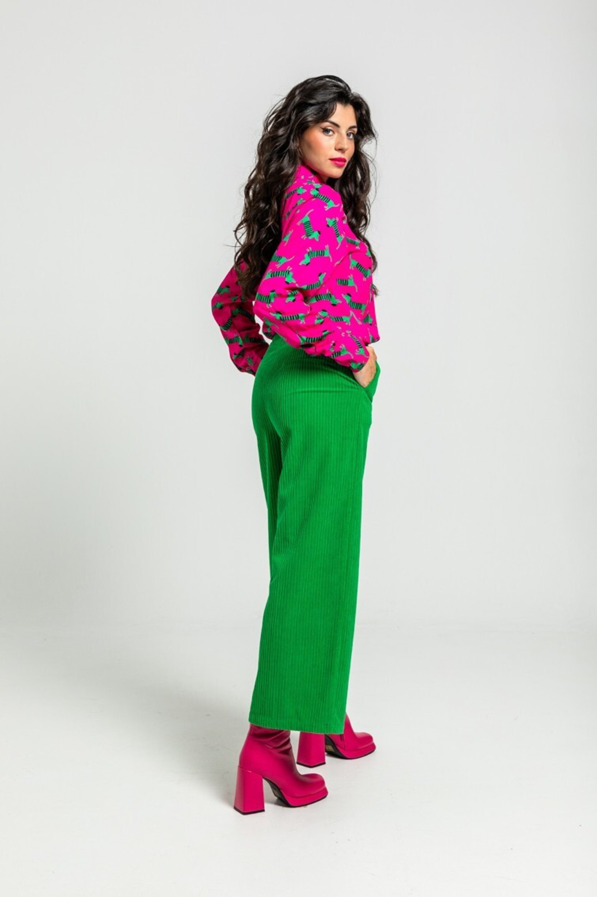 Camisa sencilla de estampado de perritos fucsia y verde lolina - 3