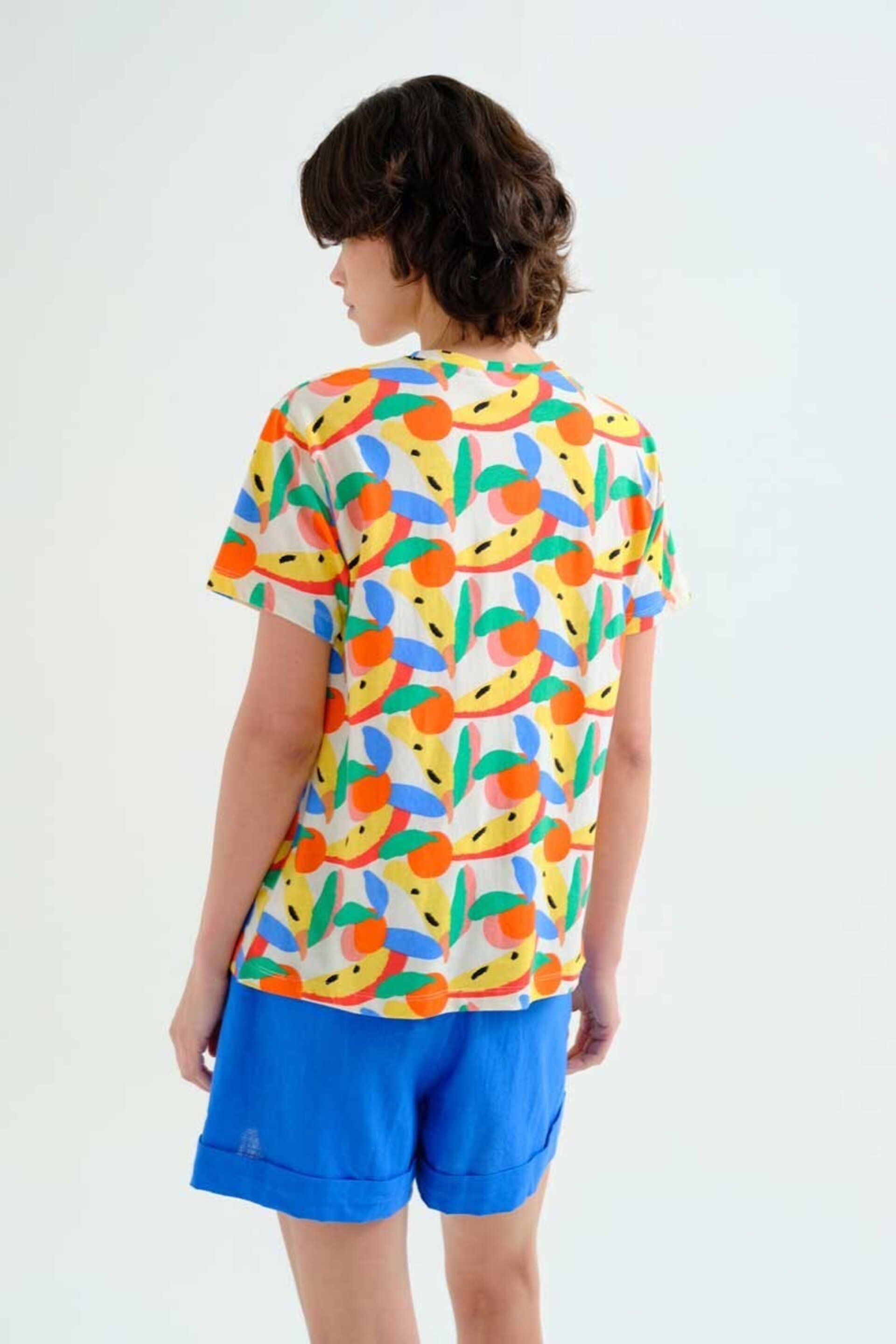 Camiseta con estampado tutti frutti small compañía fantástica - 4