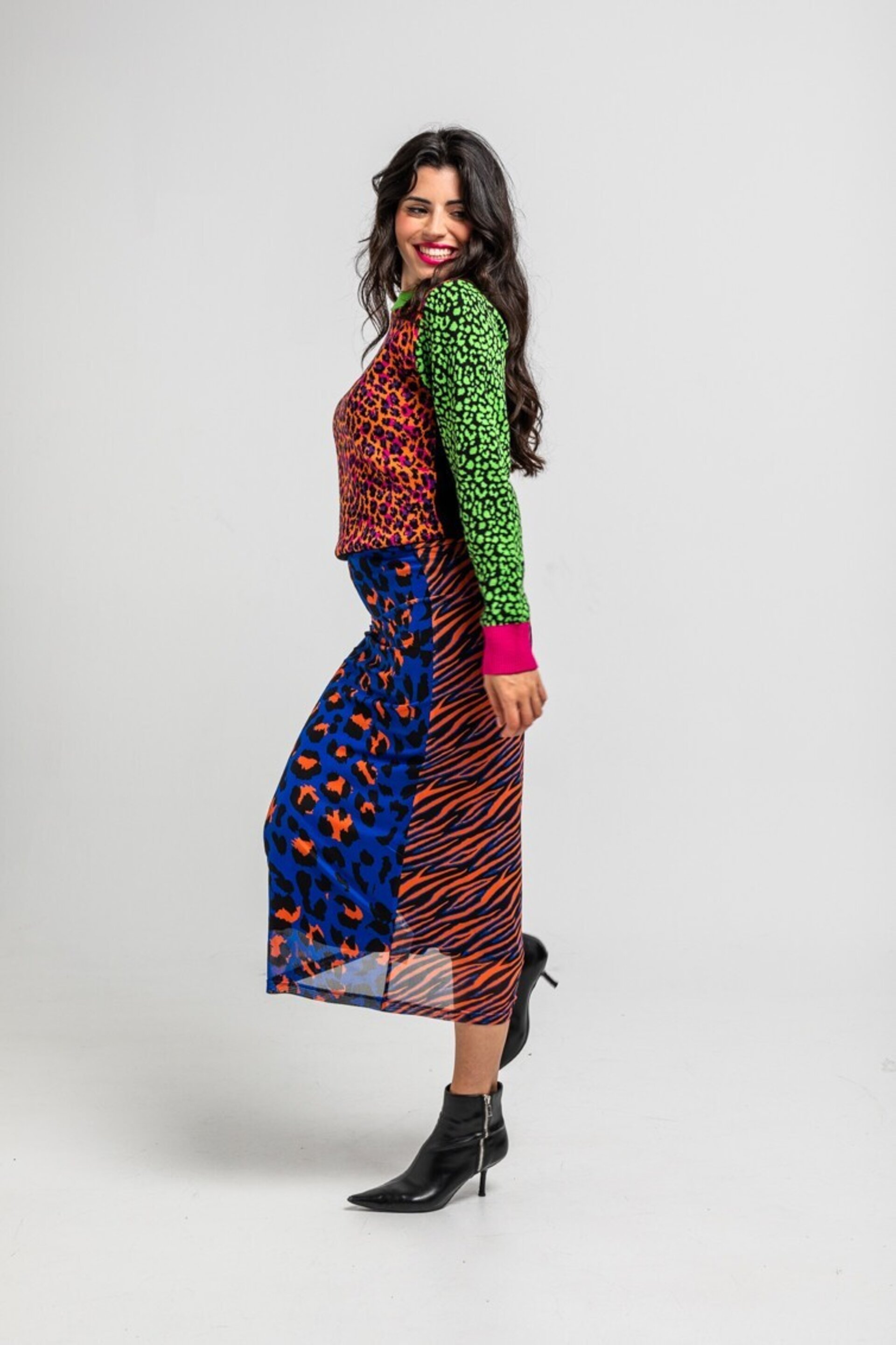 Suéter ajustado de estampado variado de animal print-caótica de Lolina - 2