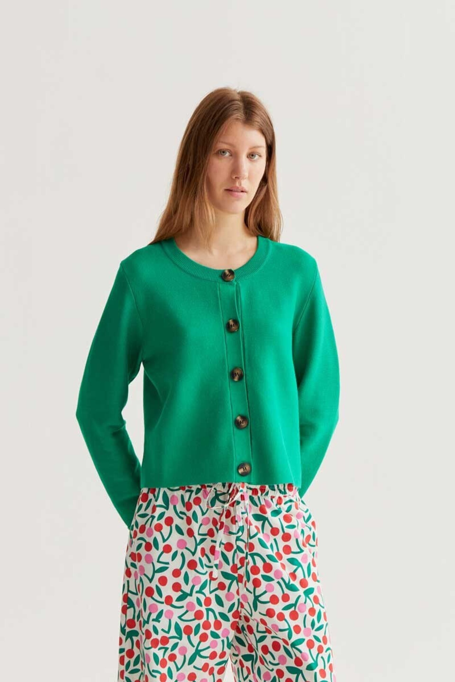 Cardigan punto verde con botones grandes compañía fantástica - 1