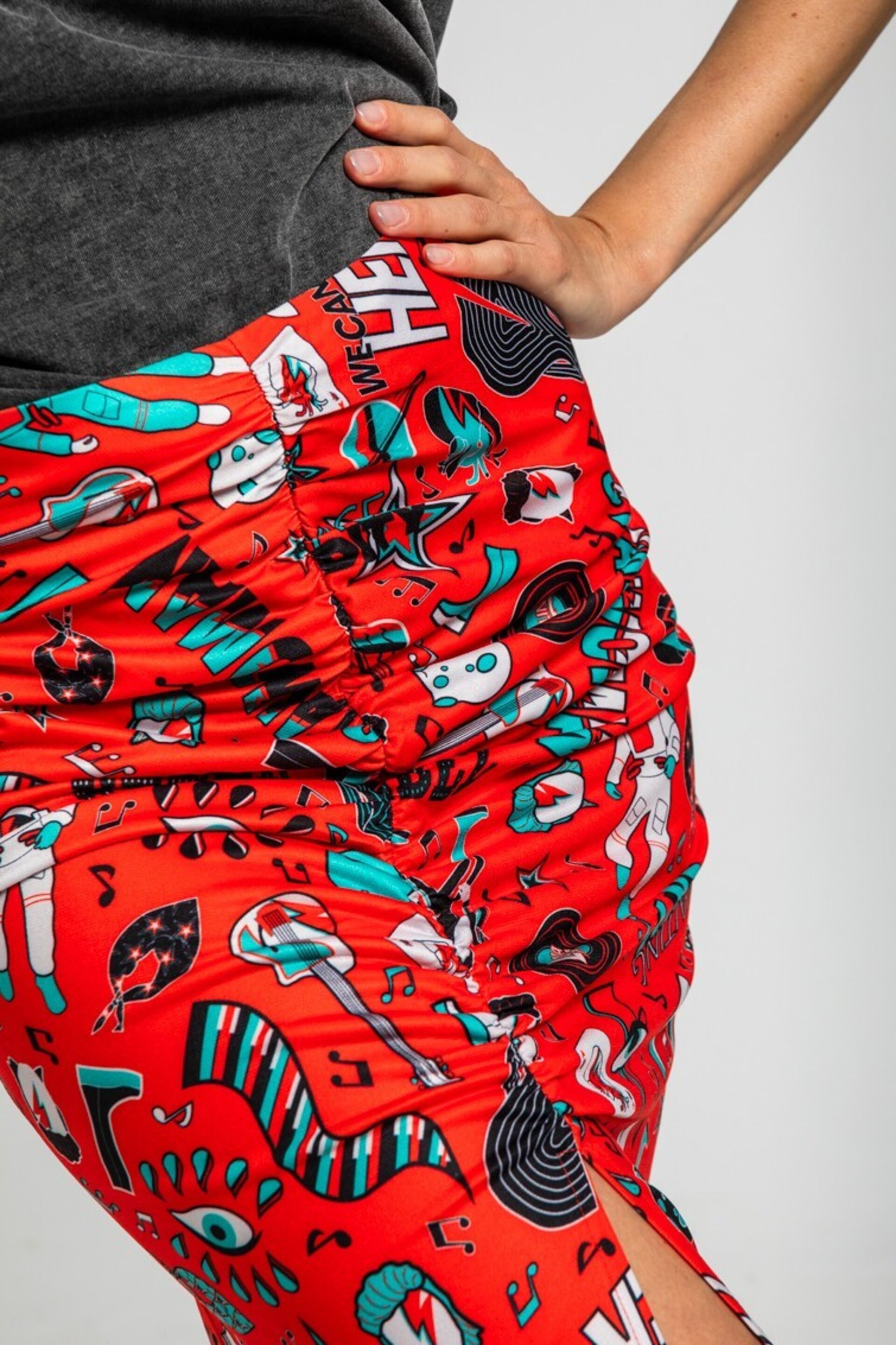 Falda midi drapeado central rojo de estampado Bowie - We can be Heroes - 2