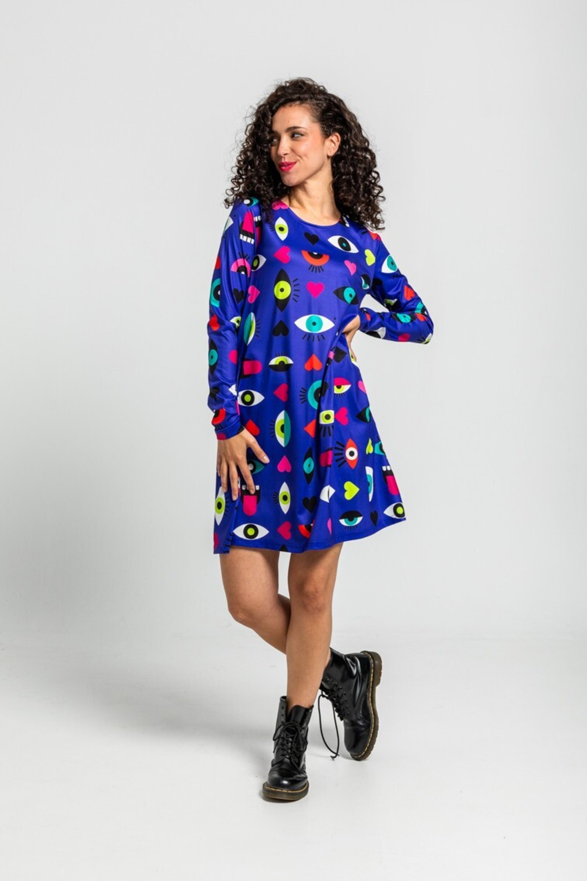 Vestido corte A de ojos corazones y bocas love yourself de Lolina - 2