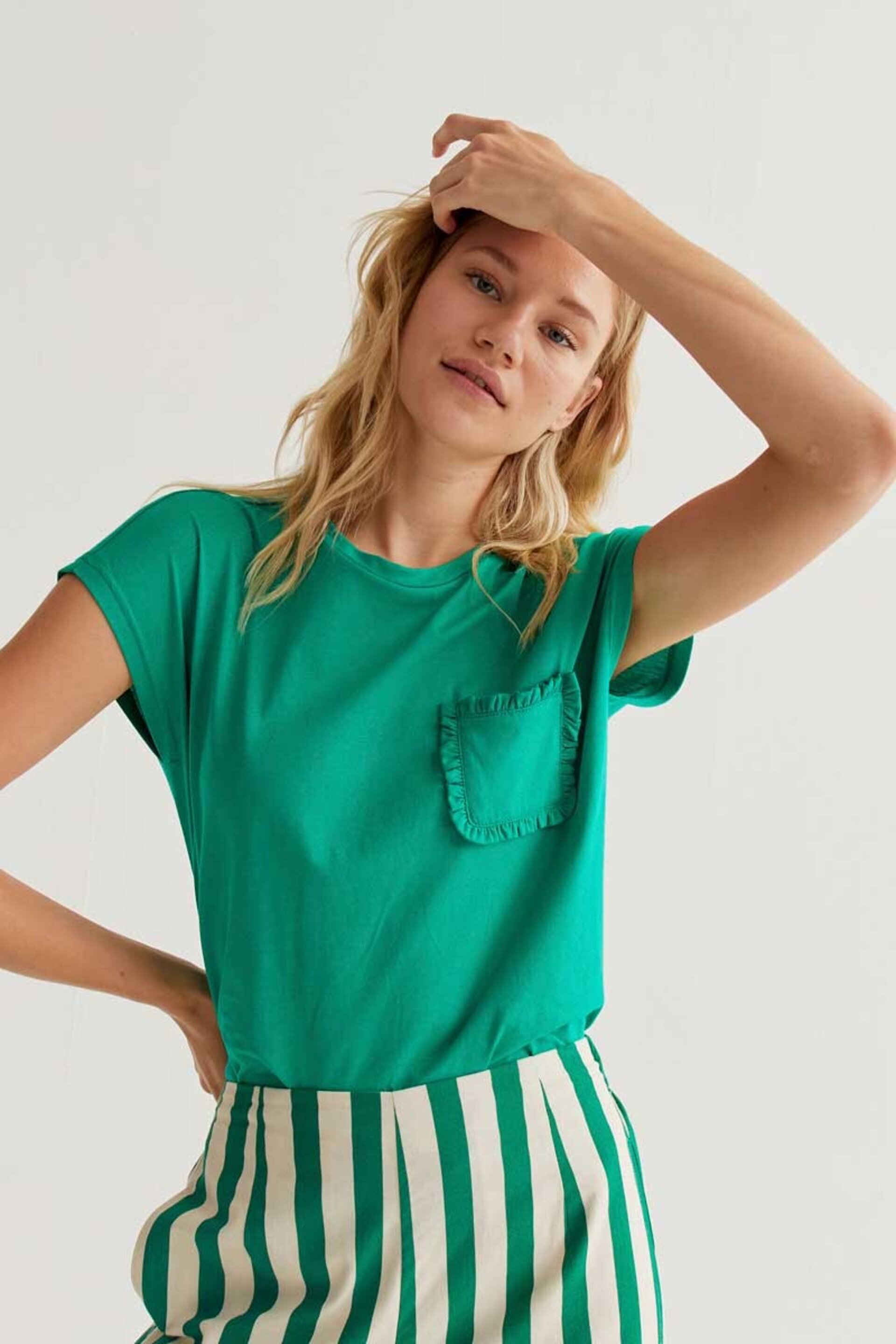 Camiseta básica 100% algodón verde compañía fantástica - 1