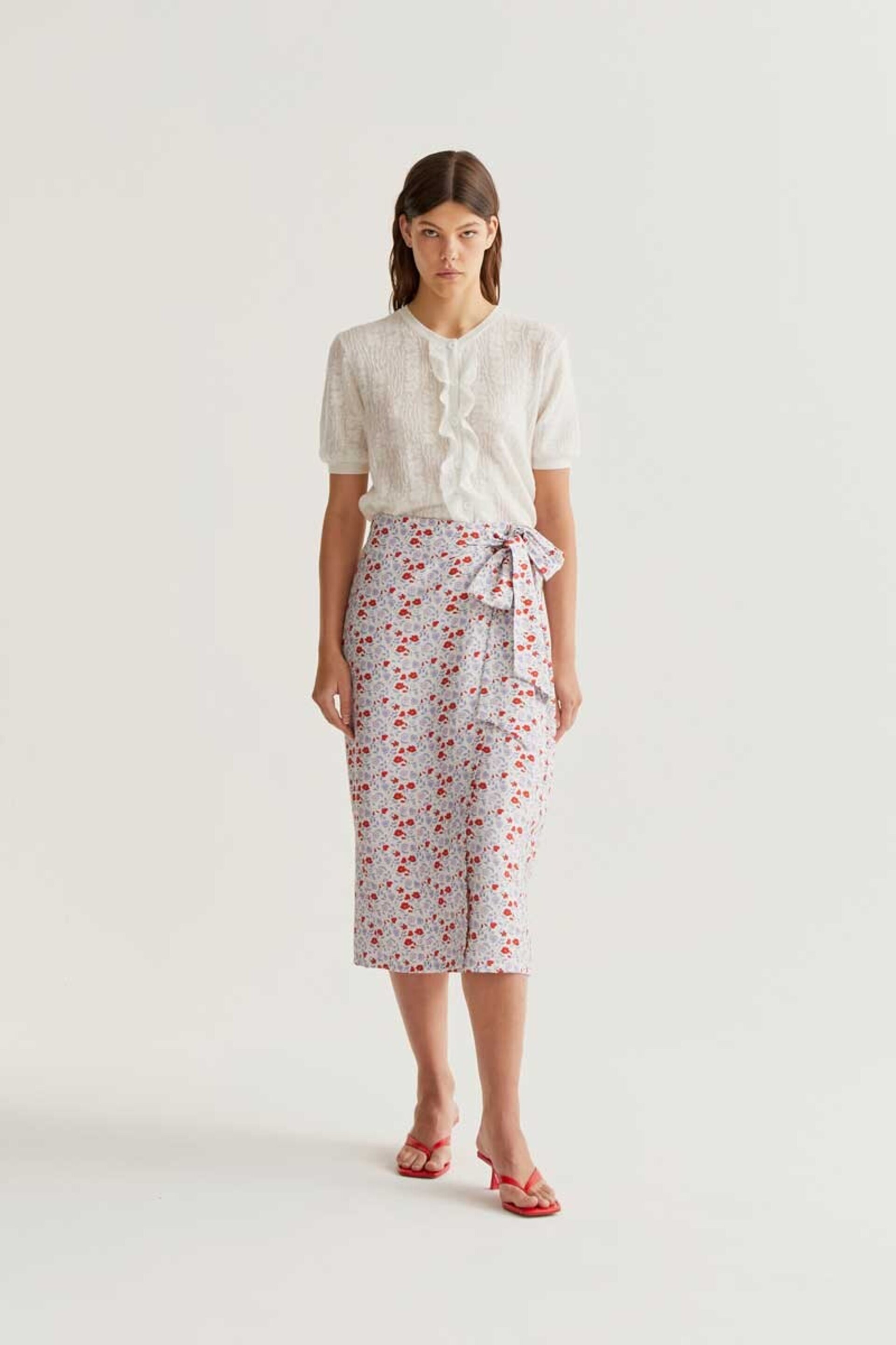 Cardigan punto floral blanco con volantes compañía fantástica - 2