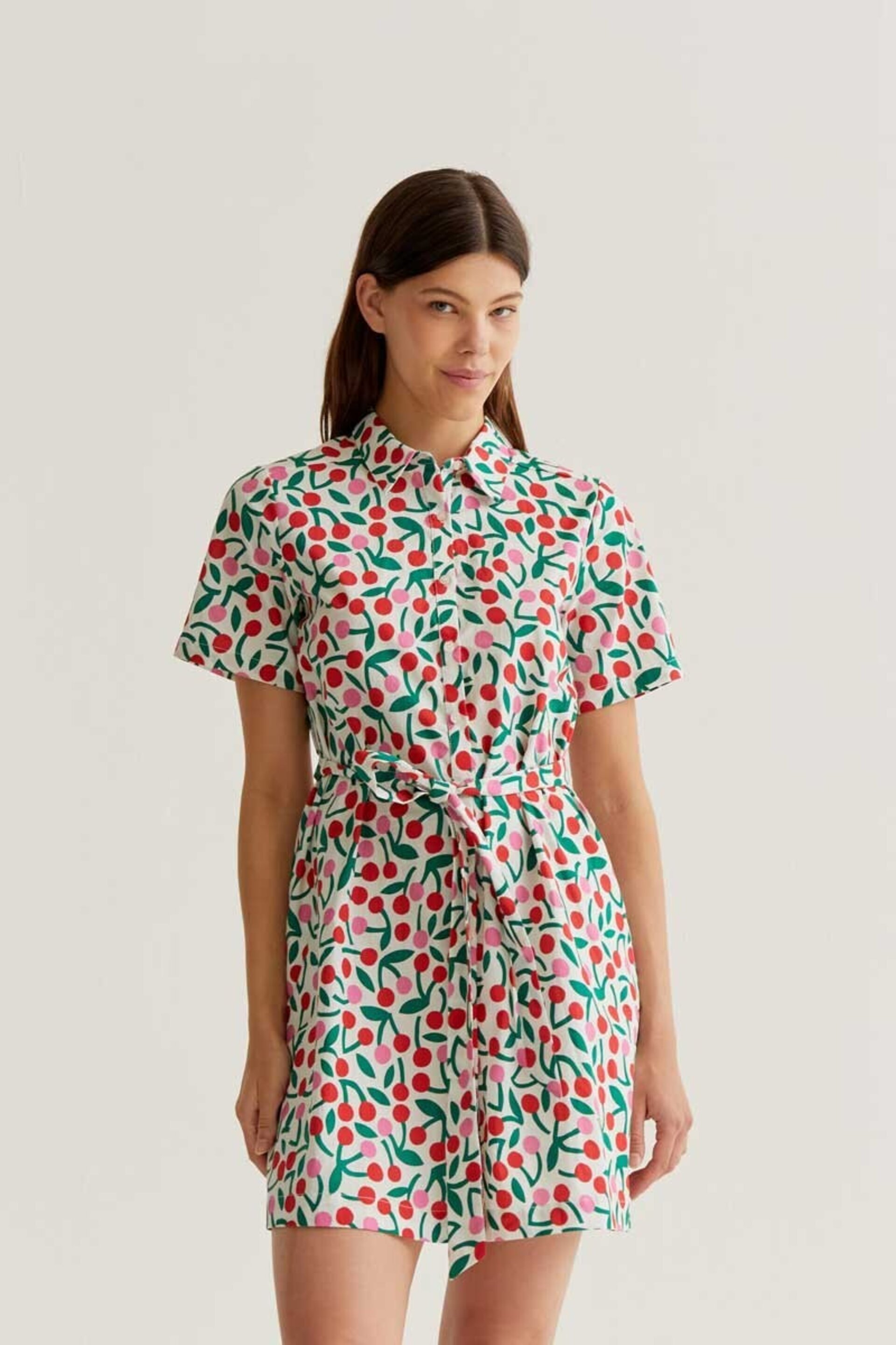 Vestido corto con estampado guinda compañía fantástica - 1