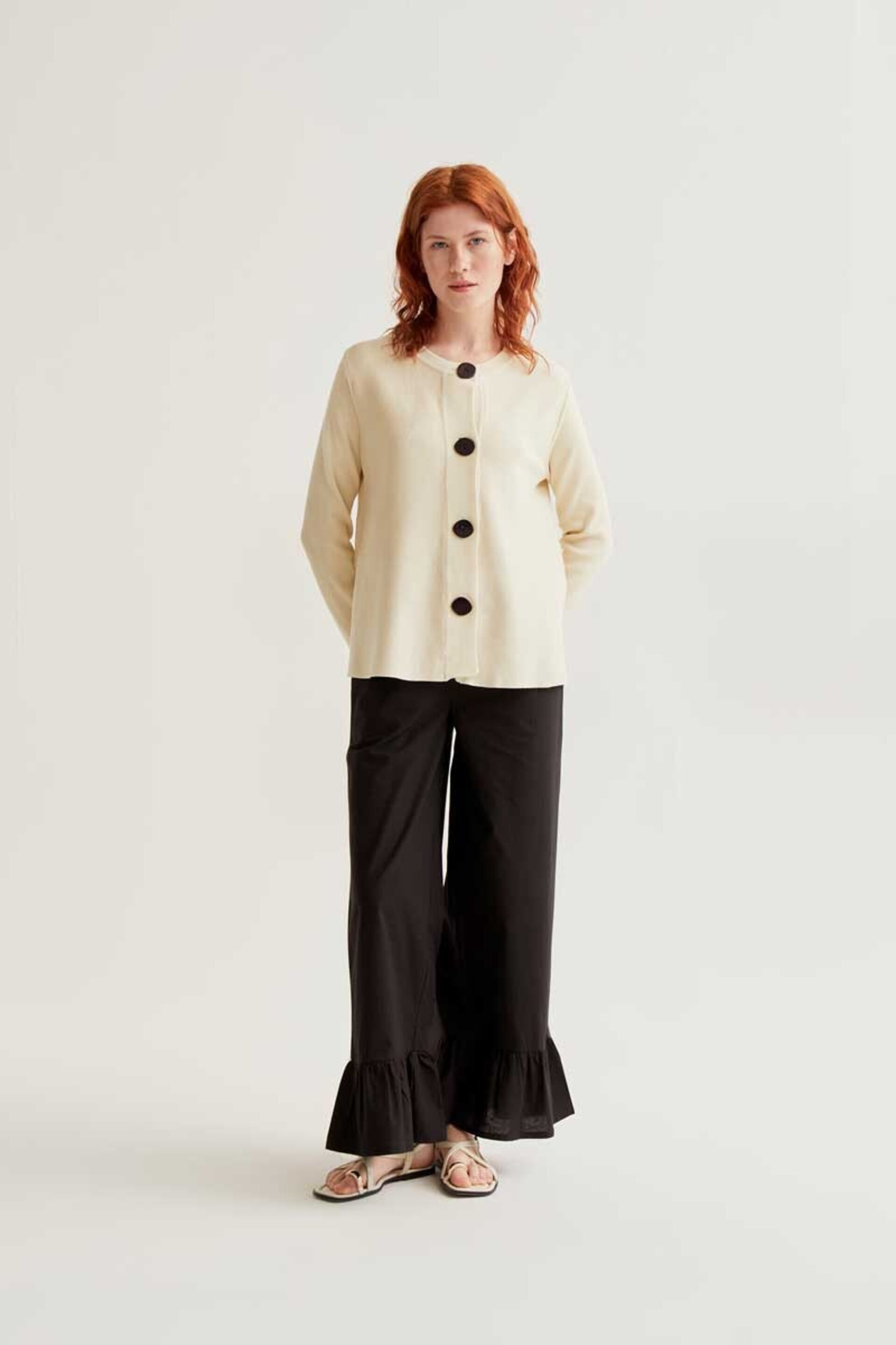 Largan punto beige botones negros corte a compañía fantástica - 3